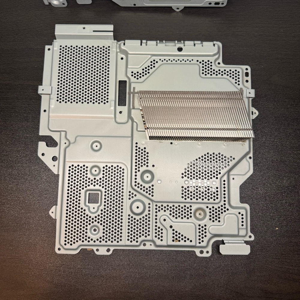 Sony PlayStation 4 PS4 Pro - Heatsink & Motherboard Metal Plates - CUH-71 & 72 - Picture 3 of 5